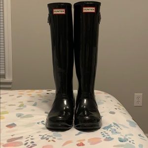 Glossy tall hunter rain boots